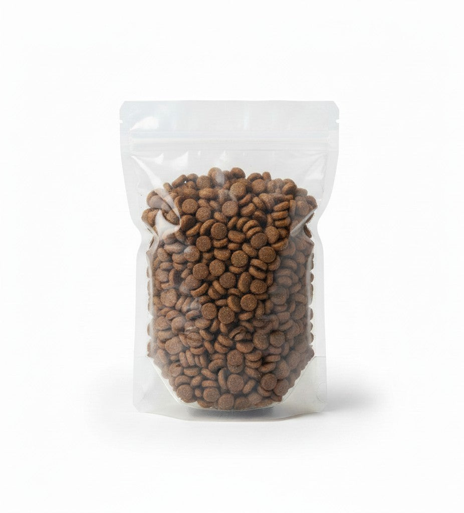 PetFriend Doodzy Classico chicken-flavored brown dry cat food kibbles in a clear 500g stand-up pouch