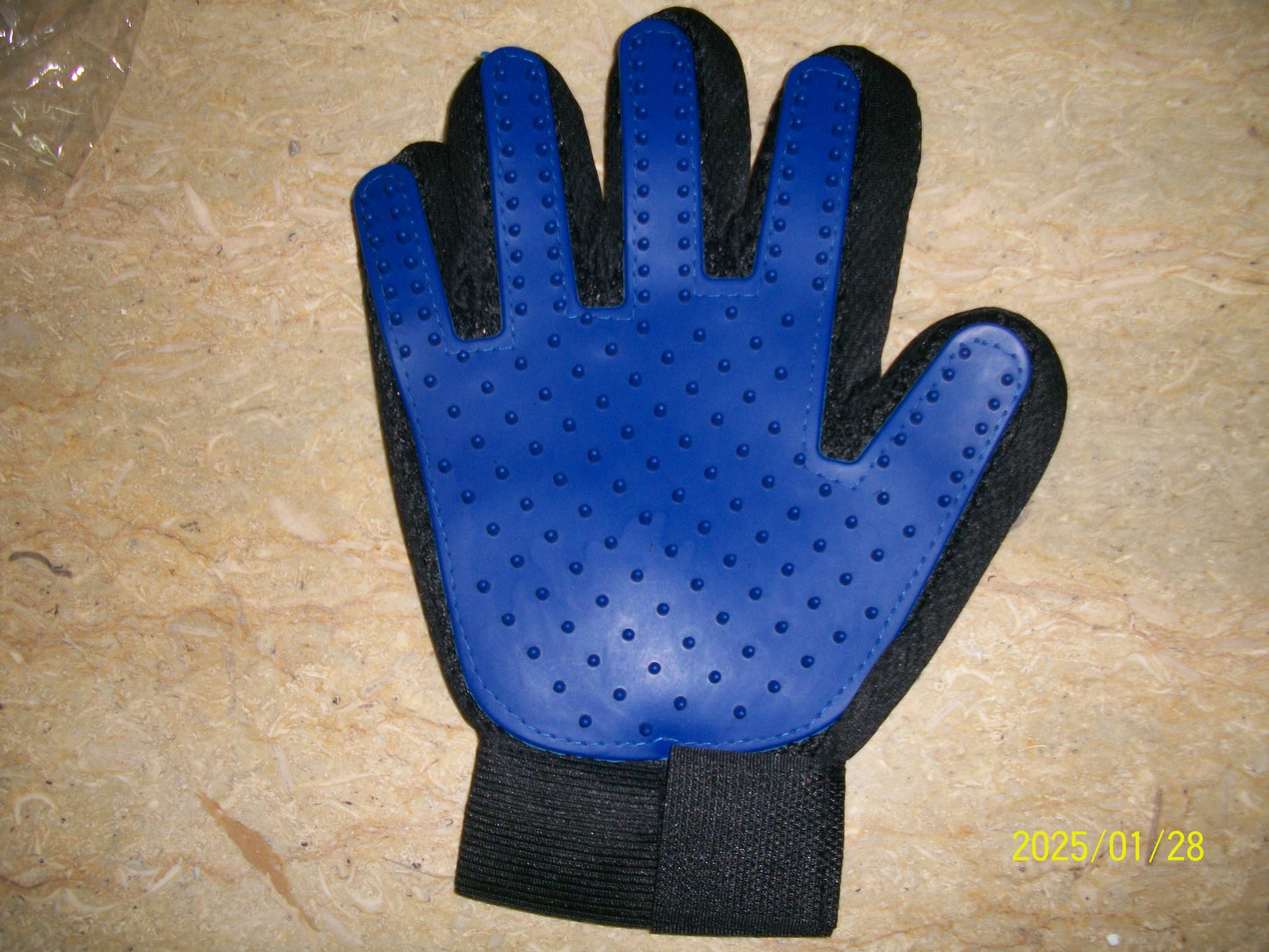 TRUETOUCH de-shedding gloves