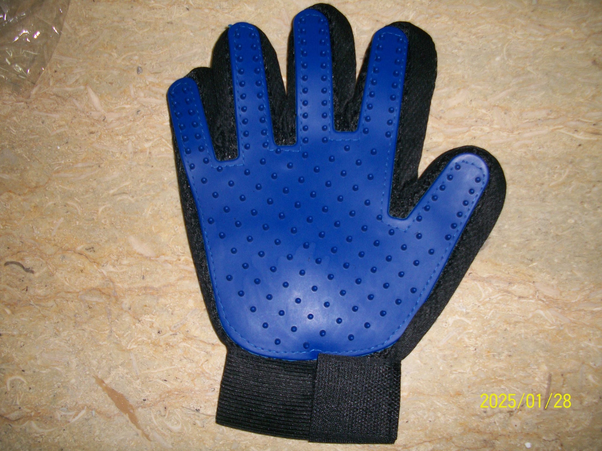 TRUETOUCH de-shedding gloves