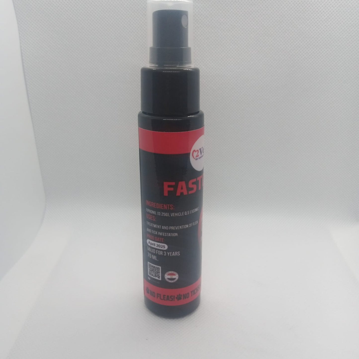 Black and red spray bottle labeled 'FAST' on a white background