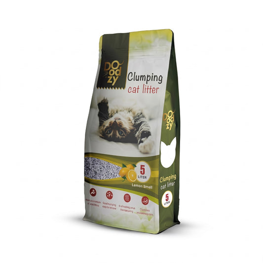 PetFriend Doodzy lemon scented clumping cat litter in a 5L bag made with white bentonite for odor control.