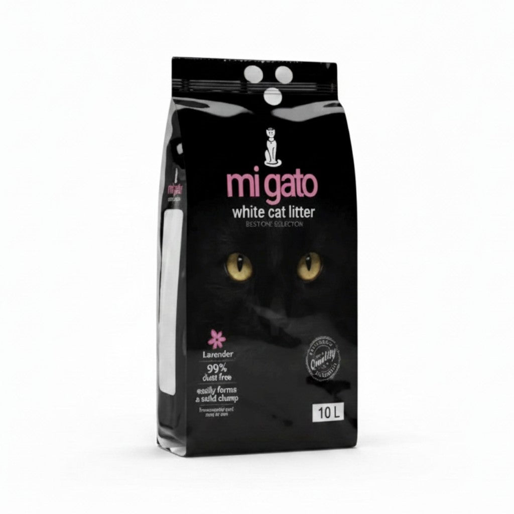 PetFriend Mi gato lavender scented clumping cat litter in a 10L black bag with a cat eye graphic