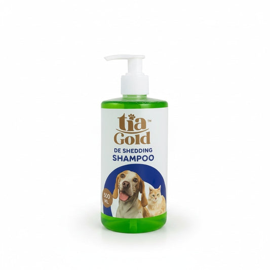 PetFriend TiaGold deshedding pet shampoo in a 500ml green bottle with a pump dispenser for cats and dogs